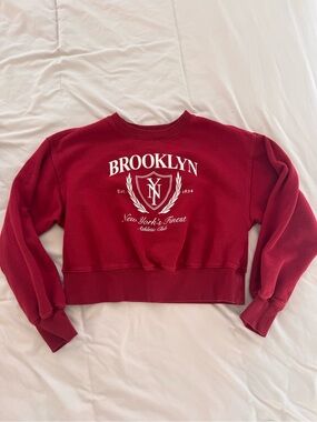 Old Navy Cropped Graphic Sweatshirt